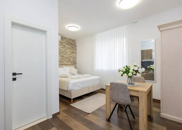 ゲストハウス Varos スプリト