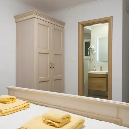 Guest house Varos 3*