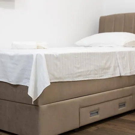Guest house Varos