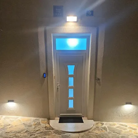 Guest house Varos 3*