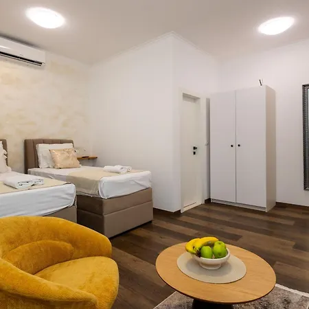 Varos بيت ضيافة 3*