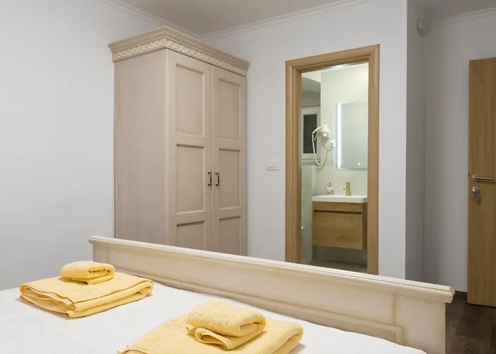 בית הארחה Varos 3*