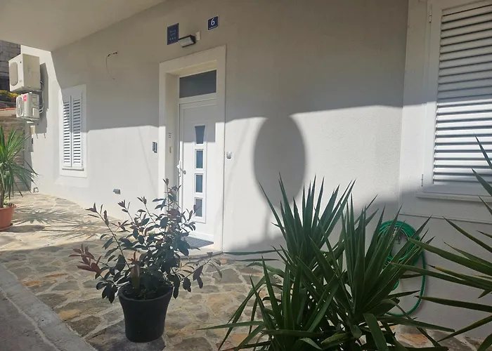 בית הארחה Varos