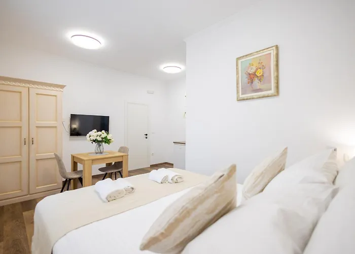 בית הארחה Varos ספליט