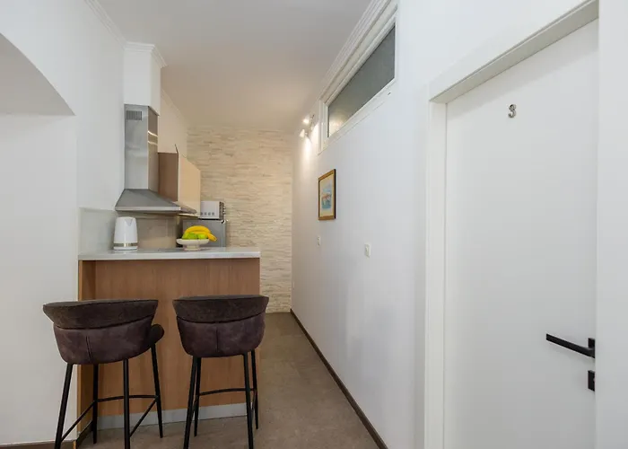 בית הארחה Varos