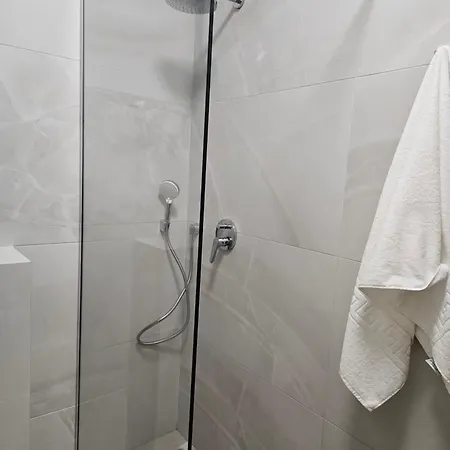 Varos بيت ضيافة سبليت